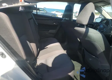 2018 Toyota Corolla L из США, поврежденный, VIN 5YFBURHE3JP820436